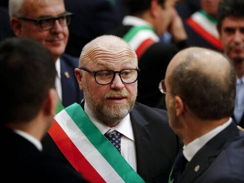 "Omicidio colposo plurimo". Cosa rischia l'ex sindaco grillino