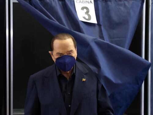 Berlusconi: "Non è morta la giustizia politicizzata"