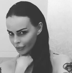 Nina Moric sexy in palestra 13