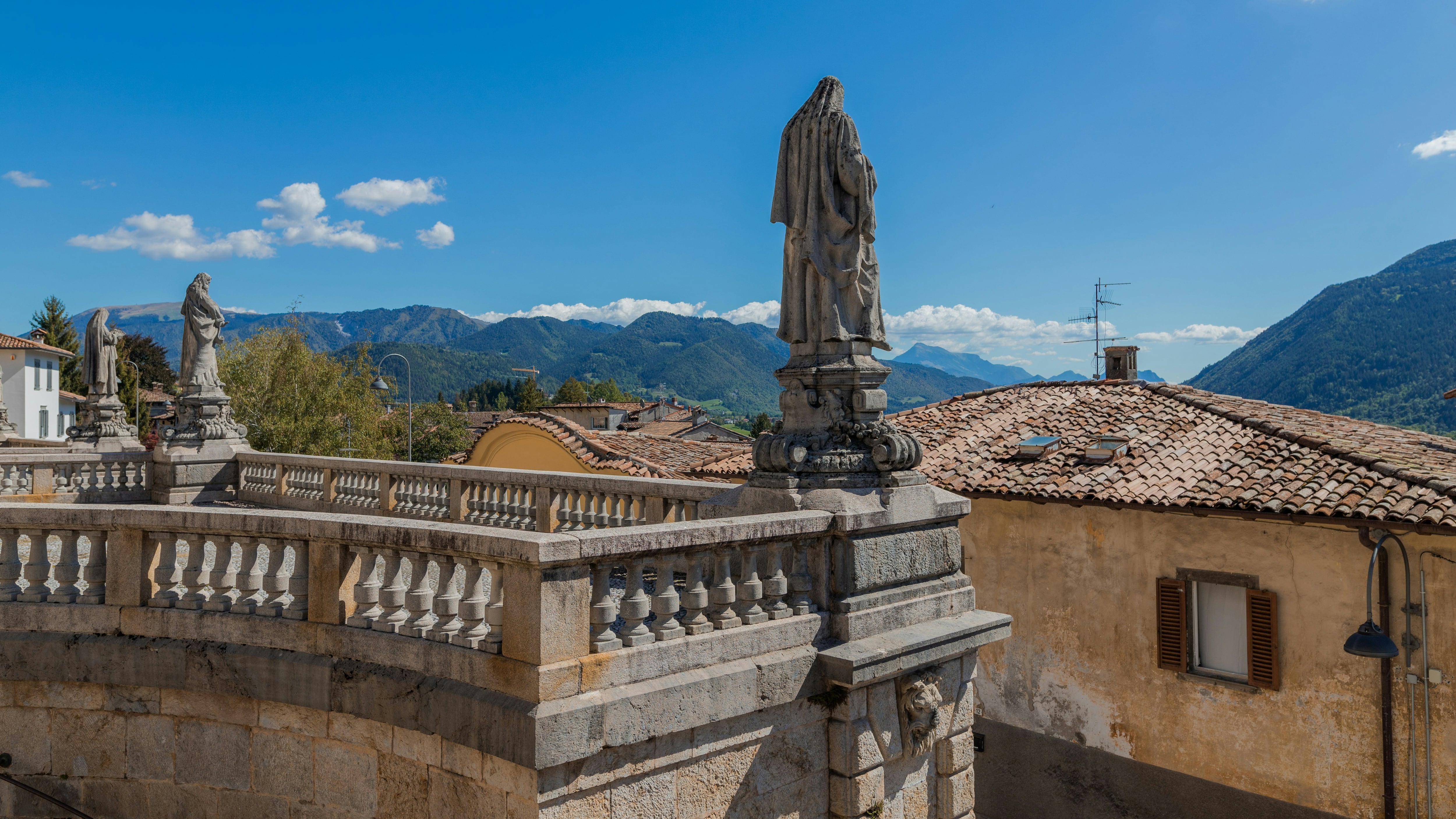 "Clusone, Bellano e Monte Isola tra i borghi più belli del mondo"