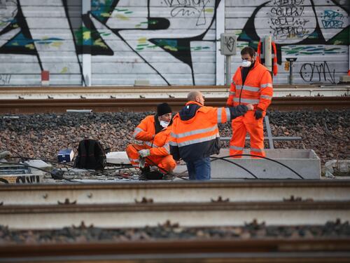 Gli antagonisti sabotano i treni