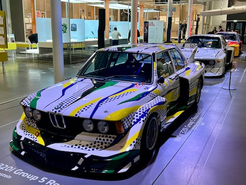 BMW Art Cars, Milano accende i 50 anni delle “sculture in movimento”