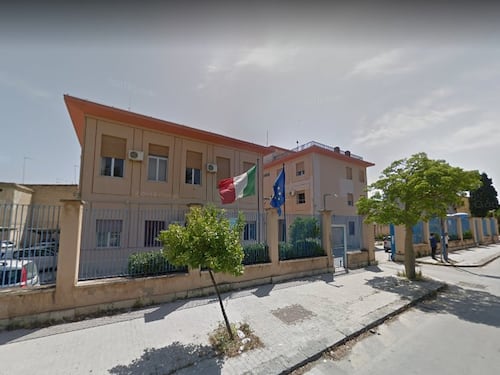 La picchiava da sei anni: giudice lo obbliga a stare a 500 metri dalla moglie