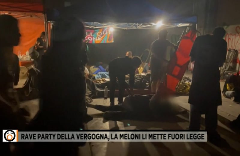 Rave party, le immagini choc tra droga e alcol 5