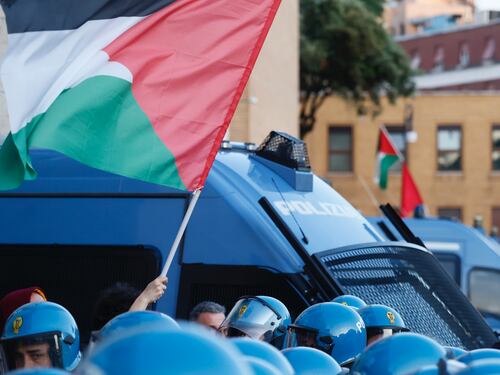 Comunisti, collettivi, centri sociali e anarchici: ecco chi sarà in piazza a Roma il 5 ottobre