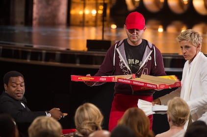 Pizza e selfie, l'Oscar di Ellen Degeneres 10