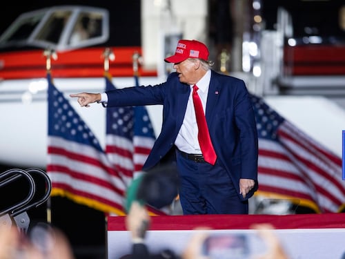 L'assist di Musk: "Voto Trump". Biden è sull'orlo della disfatta