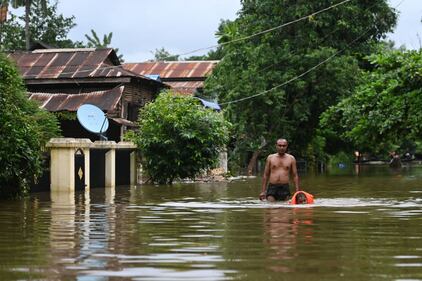 La stagione dei monsoni in Myanmar: allagamenti in tutto il Paese 10