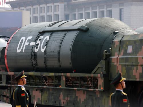 "Crescita al ritmo di 20 testate all'anno". L'allarme sull'arsenale nucleare della Cina