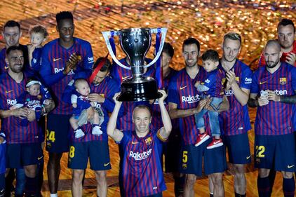 Il commovente addio di Iniesta al Barcellona 6