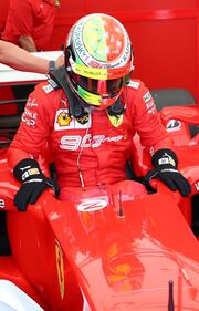 Mick Schumacher sulla Ferrari del papà: le foto più belle 4