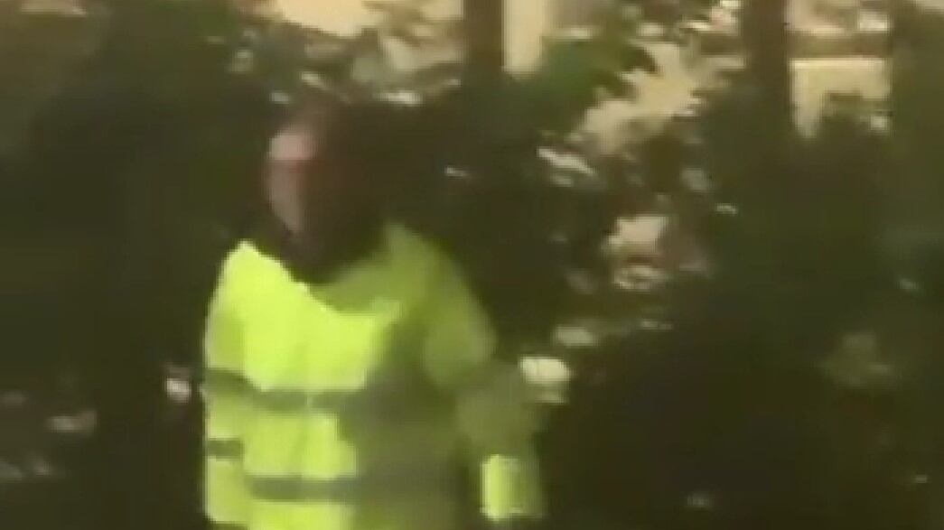 Baby gang in azione a piazza Garibaldi: aggredito operatore ecologico