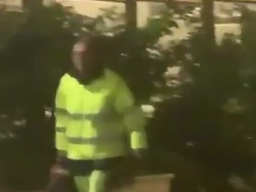 Baby gang in azione a piazza Garibaldi: aggredito operatore ecologico