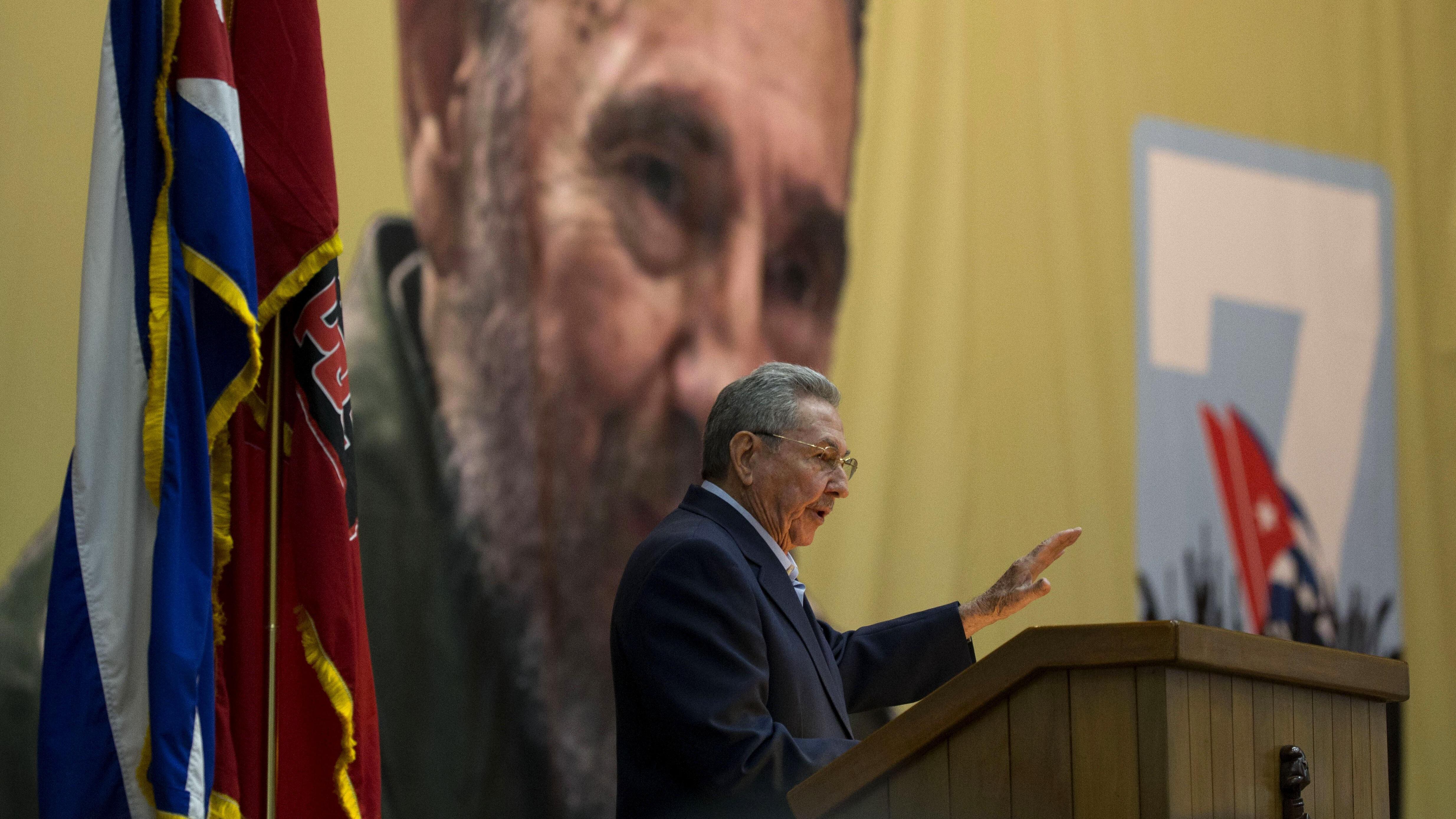 Cuba censura gli sms. Bloccati se contengono "democrazia" e "diritti"