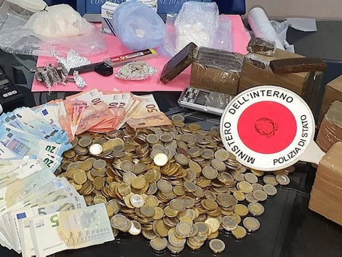 Nasconde in casa oltre 70 mila euro di droga: arrestato spacciatore