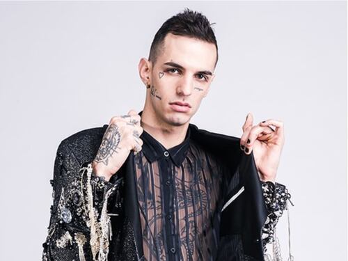 Achille Lauro, il ritorno all’Ariston tra scandali e rinascite: le sue quattro (più una) vite sanremesi