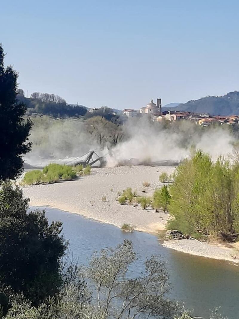 Un boato e poi il ponte è venuto giù 5
