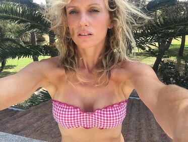 Justine Mattera senza slip su Instagram 13