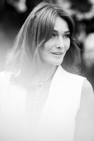 Carla Bruni e Bella Hadid 5