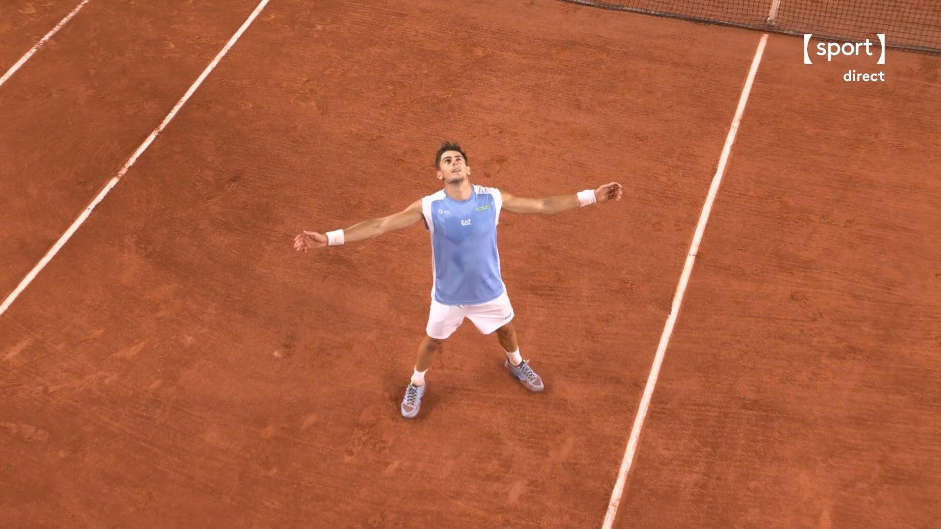 Monumentale Arnaldi: rimonta Tiafoe e vince un match epico al quinto set. Adesso sarà derby con Berrettini