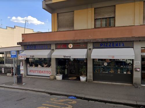 "Chiudi tutto", "Io apro". La battaglia tra ristoratore e Comune