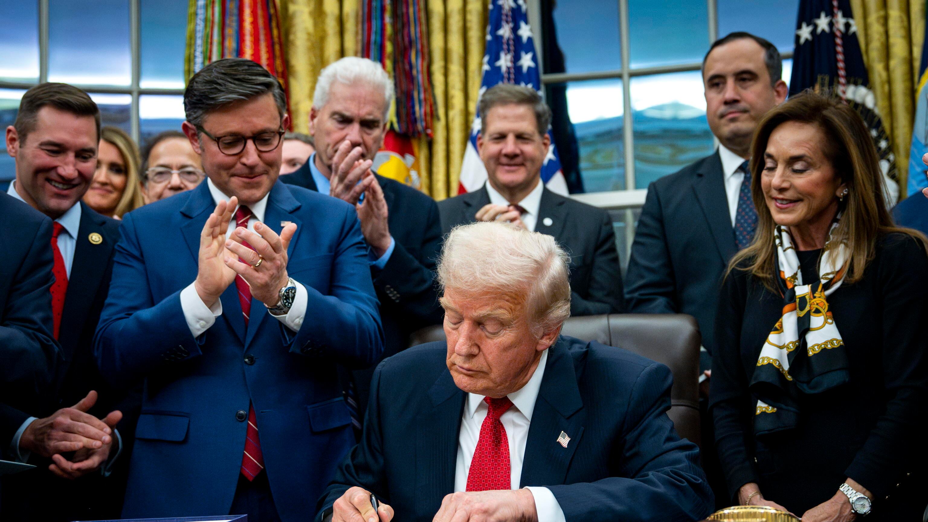 La Camera Usa approva la fine dello shutdown. Trump: "Non si ripeta più"