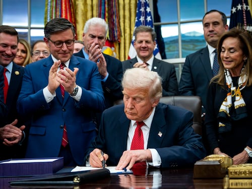 La Camera Usa approva la fine dello shutdown. Trump: "Non si ripeta più"