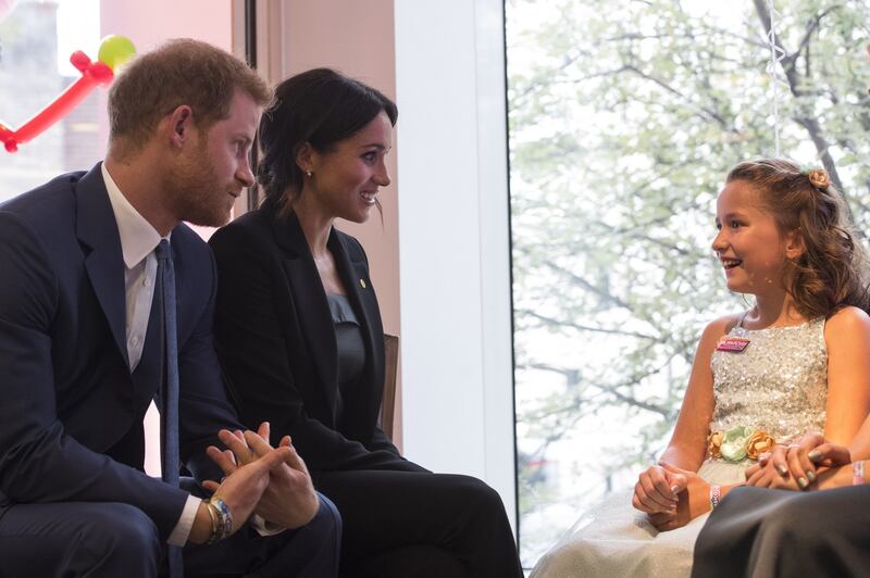 Meghan Markle e il Principe Harry tra i bimbi per beneficenza 2