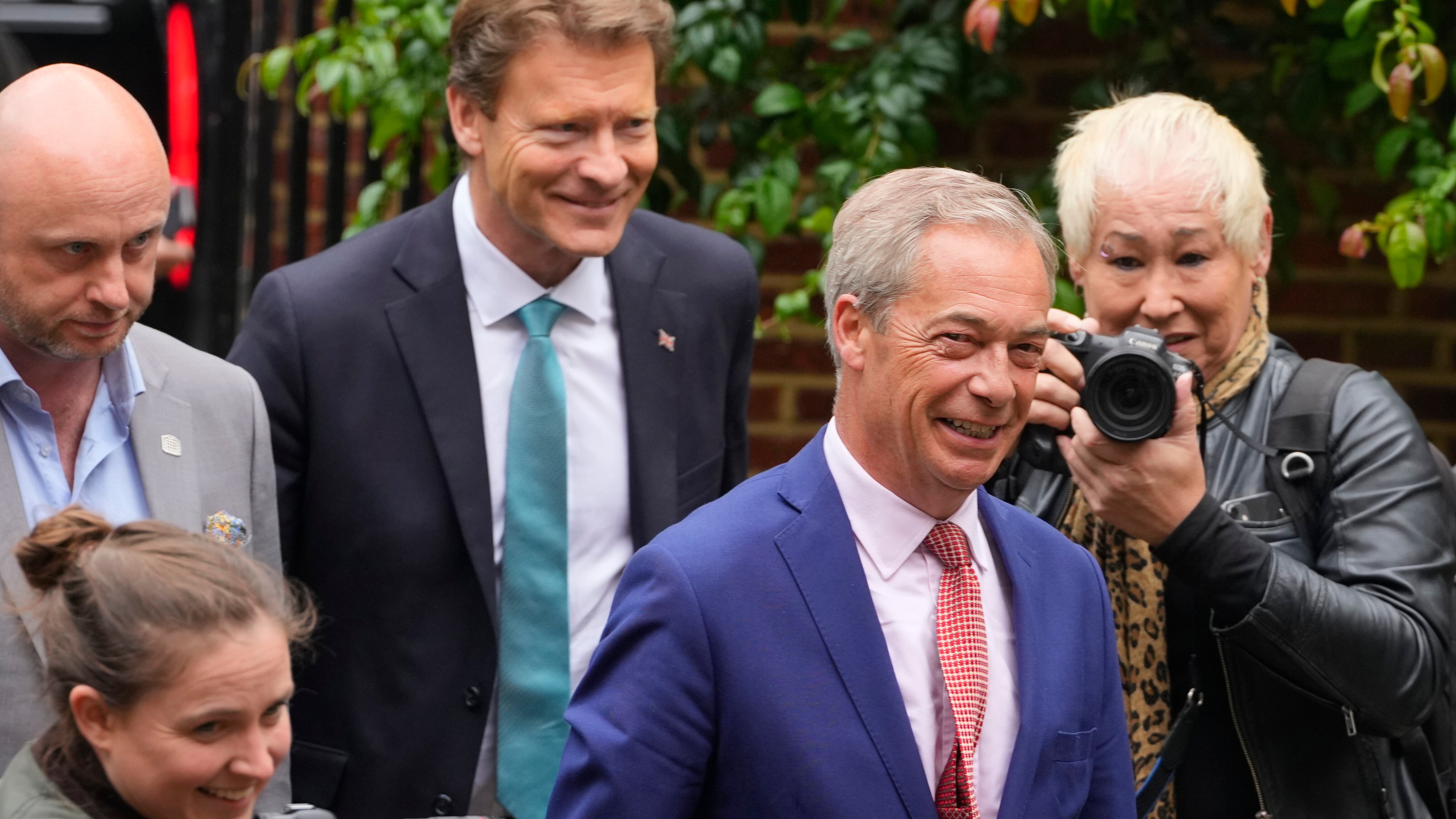 Nigel Farage, l'impresentabile che nessuno ha visto arrivare