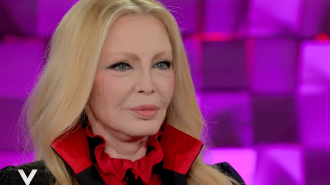 Patty Pravo: "Ho provato di tutto, droghe, carcere e anche a pilotare un aereo"