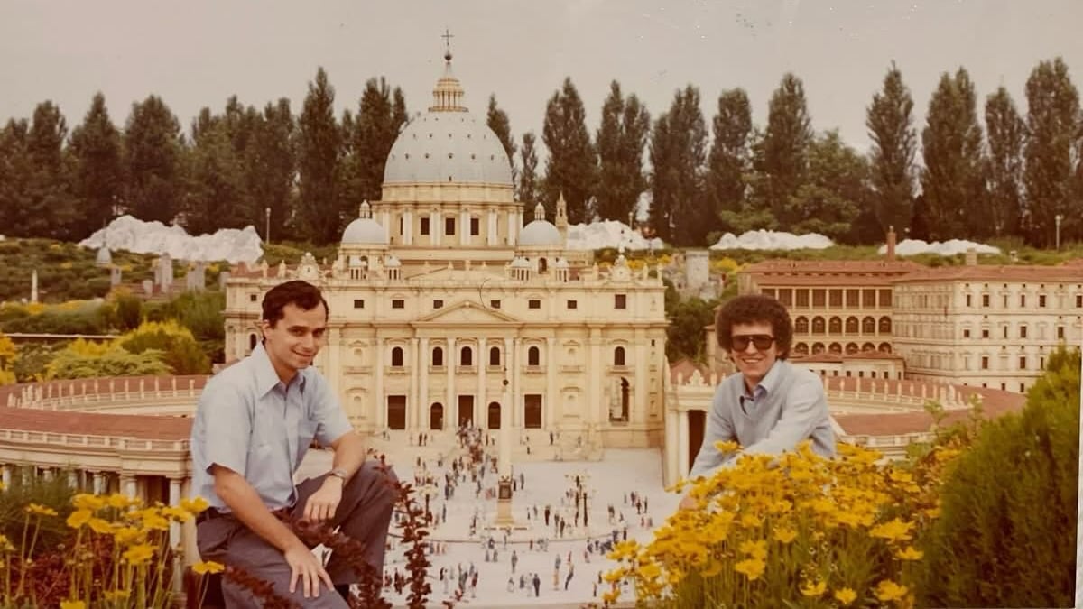 Papa Leone XIV in una rara immagine alla Minitalia di Leolandia