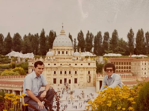 Papa Leone XIV in una rara immagine alla Minitalia di Leolandia