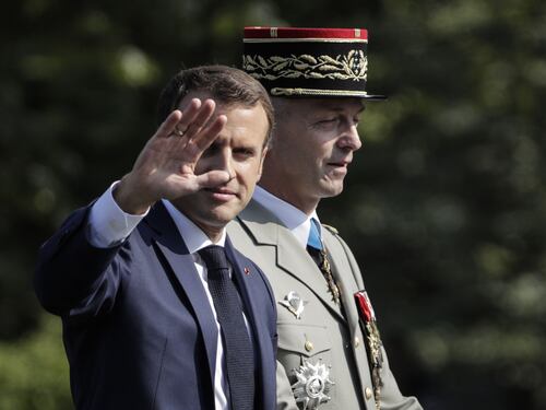 Le promesse di Macron costano 10 miliardi Il deficit volerà oltre il 3%