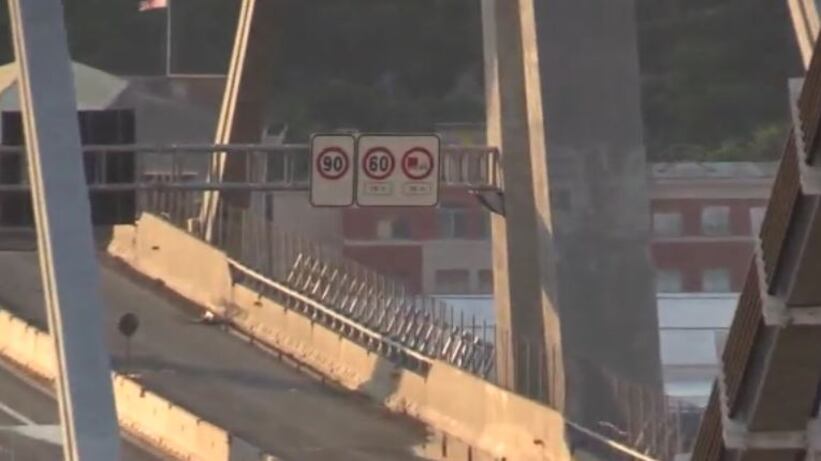 Spunta un altro video sul crollo di Genova. Il giallo del black out