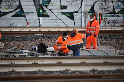 Gli antagonisti sabotano i treni 1