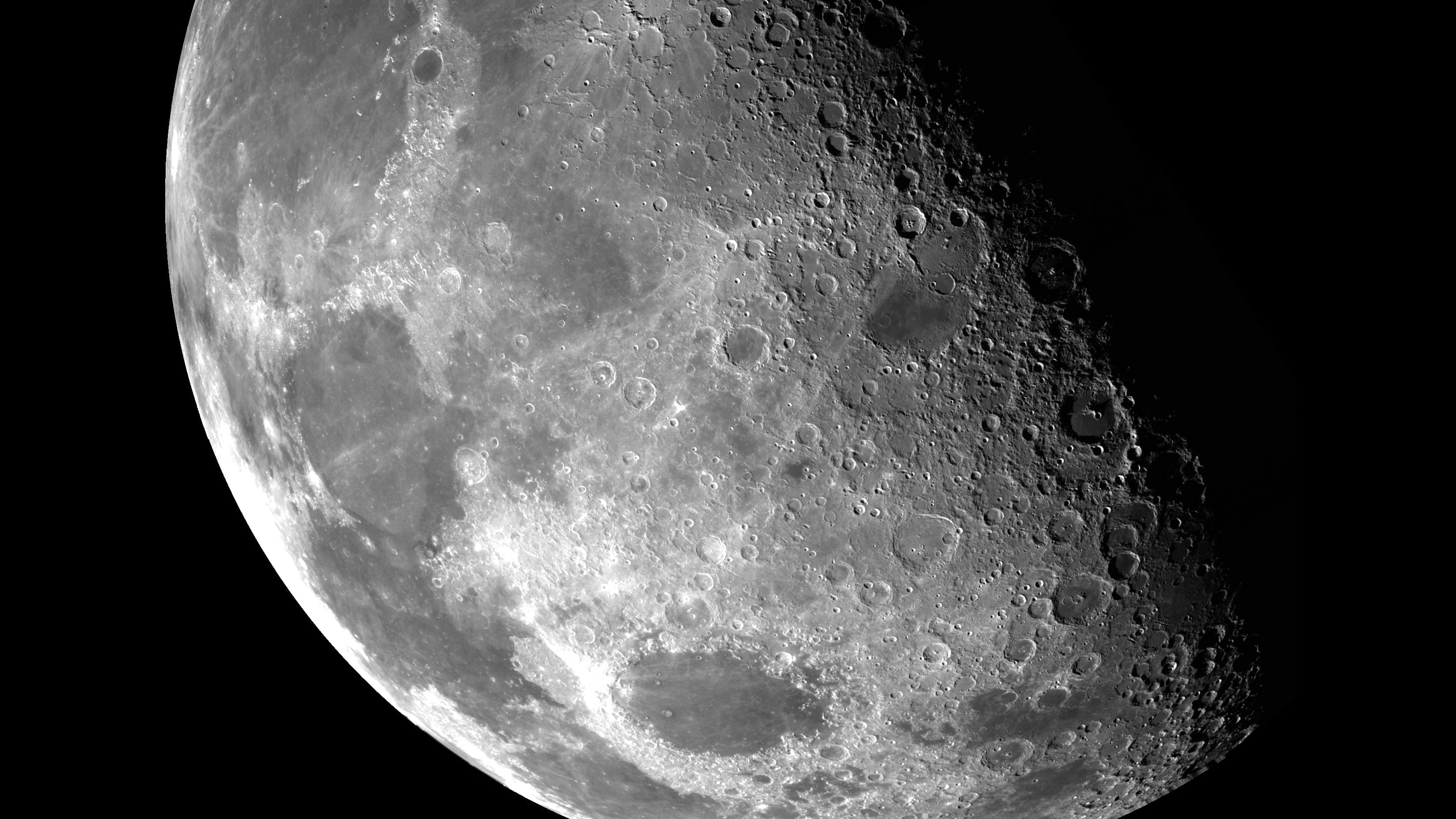 "Torniamo sulla Luna": ecco il nuovo programma Artemis