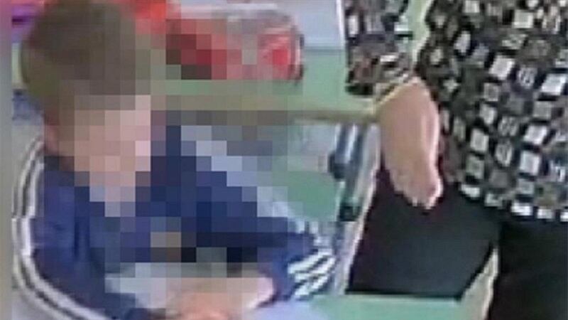 "Ti svito la testa": schiaffi e punizioni ai bimbi dell'asilo: condannate 5 maestre