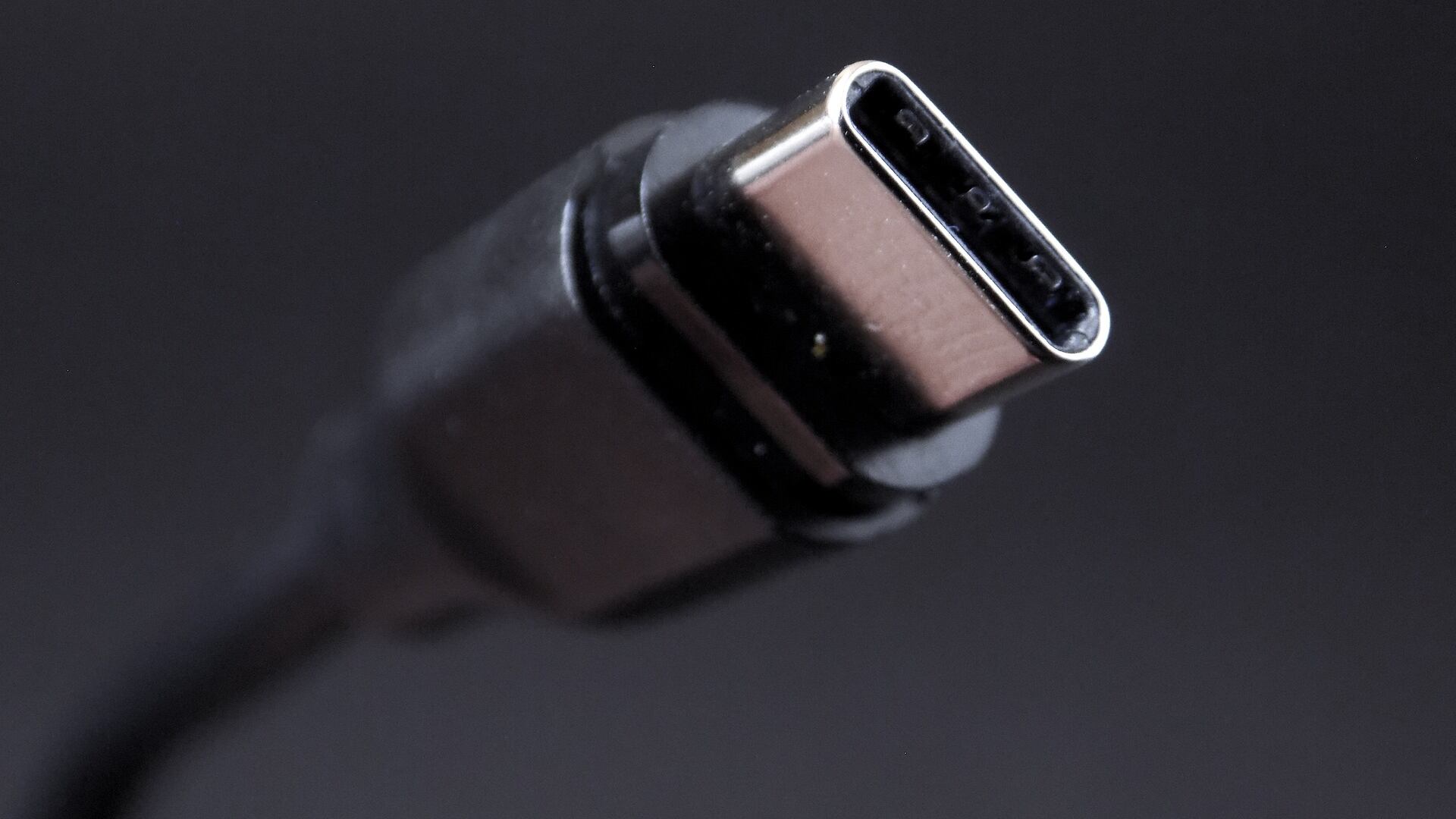 Occhio a questi cavi USB-C che si possono trovare in commercio. Così possono spiarvi