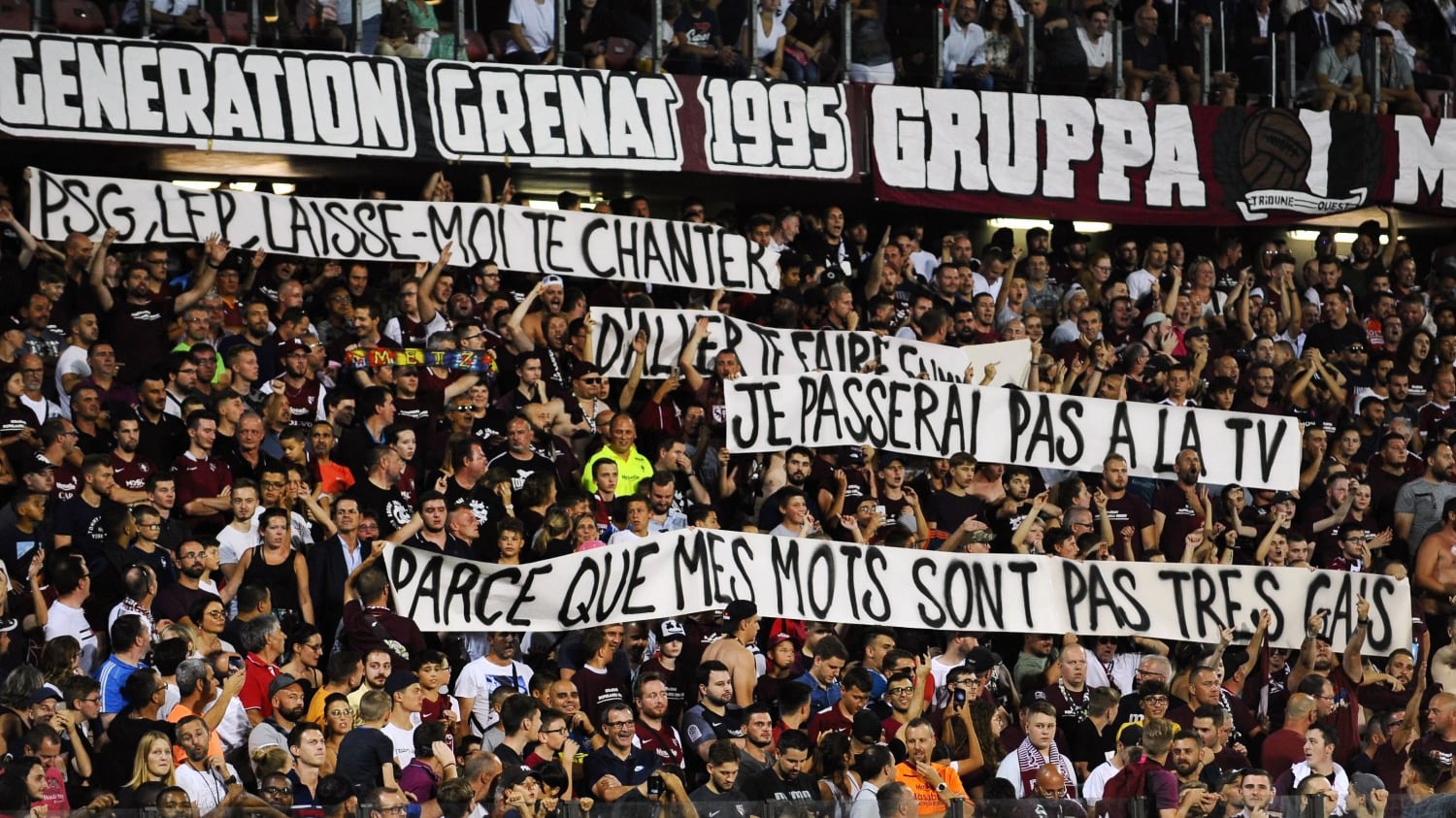 La Francia cambia idea: basta partite sospese per omofobia