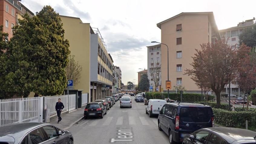 "Ho fame", e il tossicodipendente armato rapina il rider con le pizze