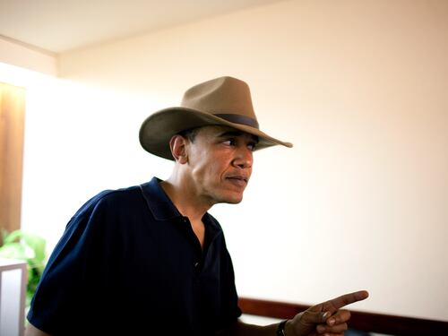 Il fratellastro di Obama: "Barack è nato in Kenya, ho le prove"