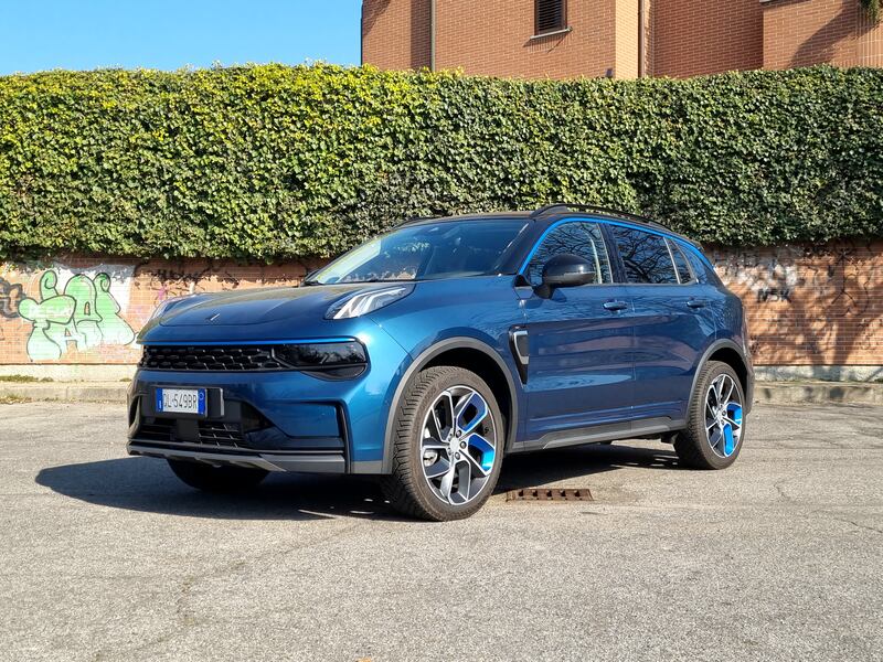 Lynk & Co 01, la nostra prova: guarda le foto 1