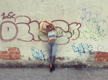Roshelle, la cantante sexy che ha fatto impazzire Fedez 25