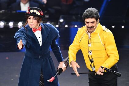 Sanremo 2019: i look di Virginia Raffaele per la prima serata 10