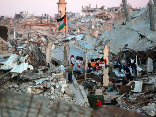 Gaza, l'Ue bacchetta Israele. Si tratta per liberare 10 ostaggi