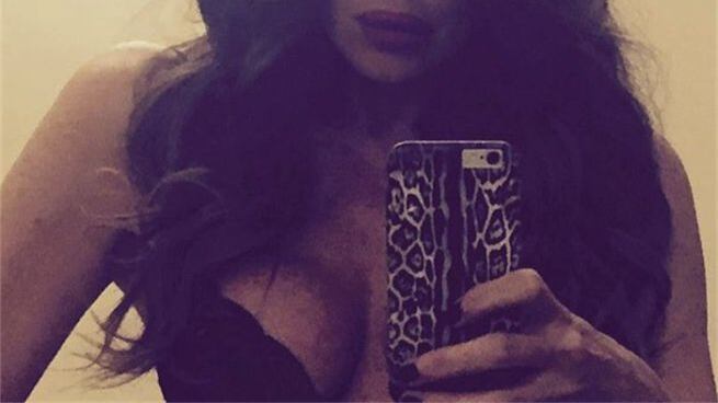Alba Parietti: selfie hot su Instagram