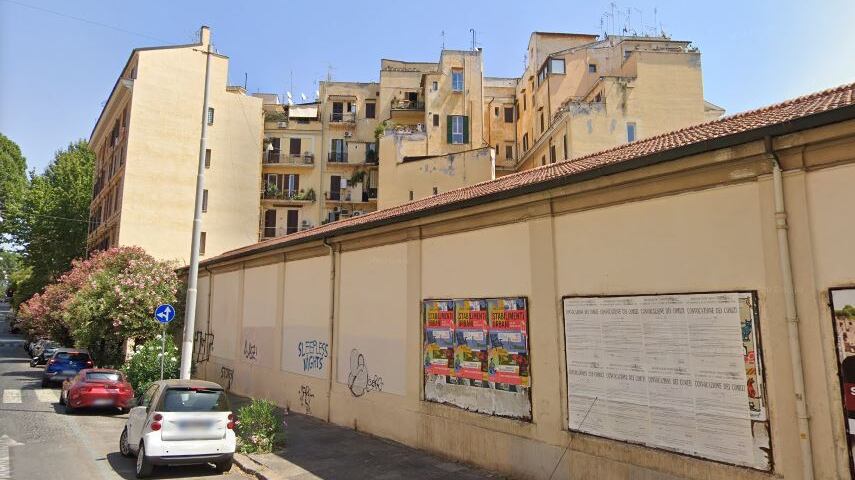 Morso sul labbro, poi l'orrore Lo straniero stupra una 45enne