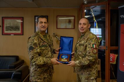 Il Comandante del COVI in visita ai militari italiani in Kosovo 2