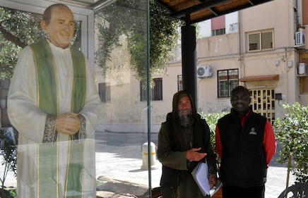 Da dieci anni in Italia, ma rischia l'espulsione. Il frate missionario Biagio Conte inizia il digiuno 2