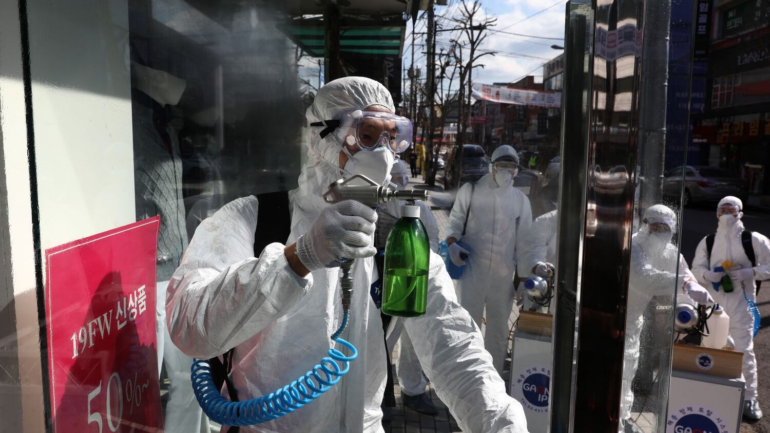 Paura per i contagi di ritorno: "Il coronavirus si riattiva nei guariti"